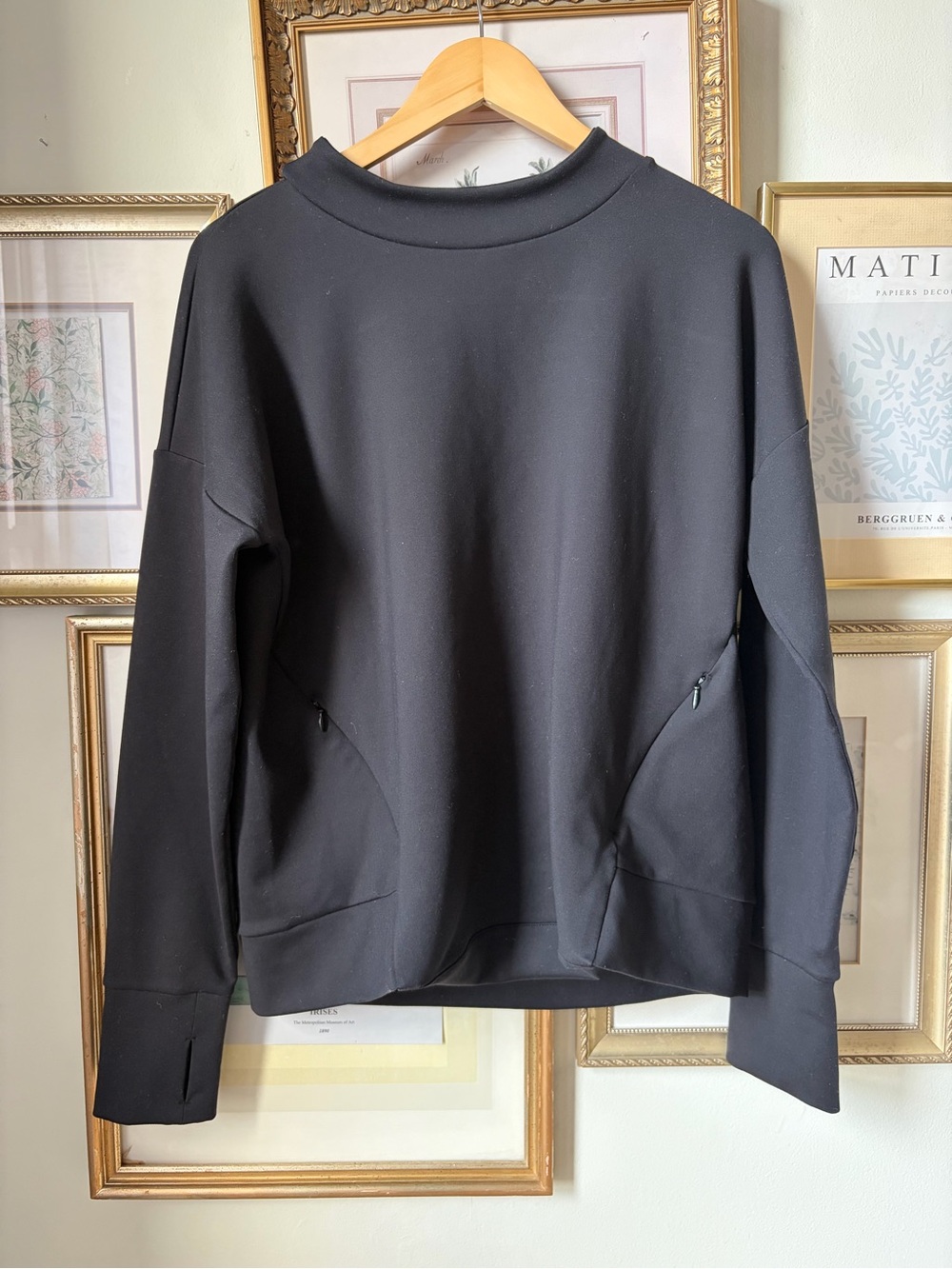 ATHLETA Mock neck sweatshirt medium black